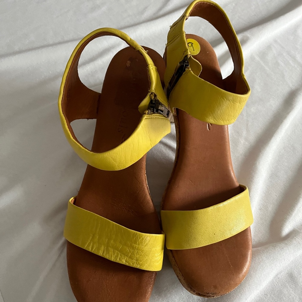 Women’s size 9 sandals